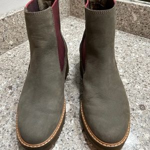 COURMAYEUR VALLEY CHELSEA BOOTS